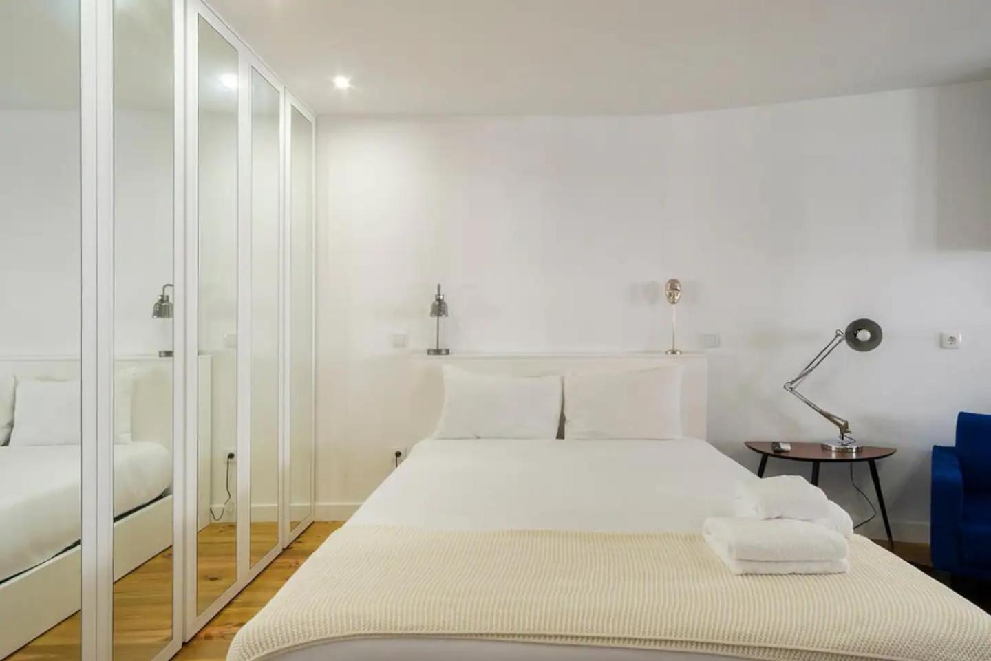 Casa Velhinha - Design, Culture And Comfort In Гимарайнш Экстерьер фото