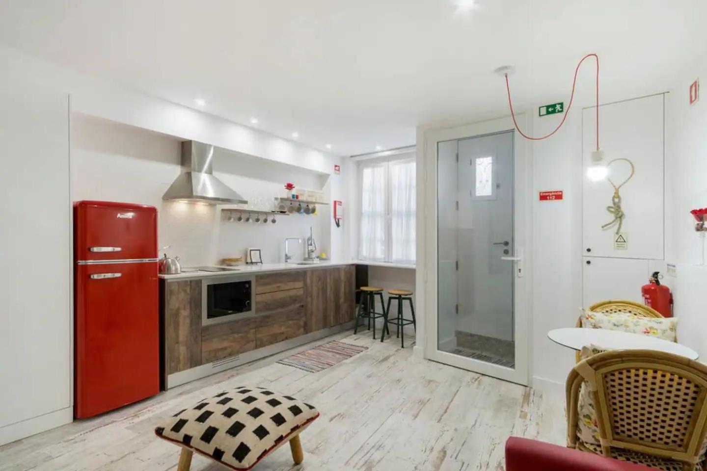 Casa Velhinha - Design, Culture And Comfort In Гимарайнш Экстерьер фото